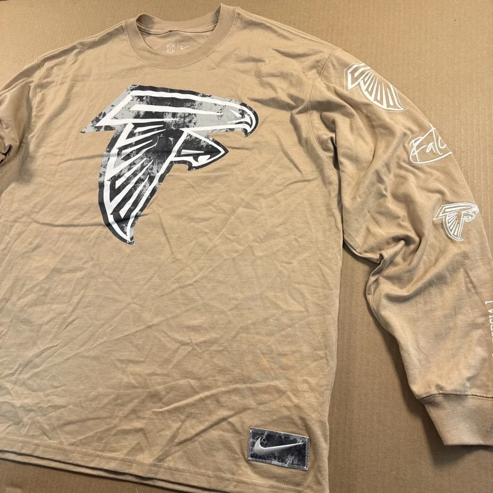 Nike Tan Essential Statement Max 90, Atlanta Falcons, Size Large
